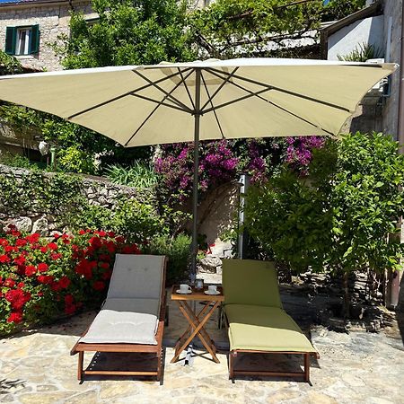 Apartment Pjaca Postira Εξωτερικό φωτογραφία