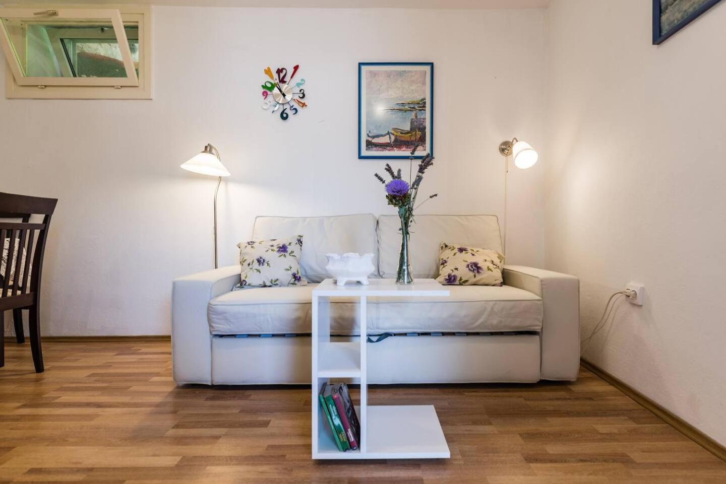 Apartment Pjaca Postira Εξωτερικό φωτογραφία