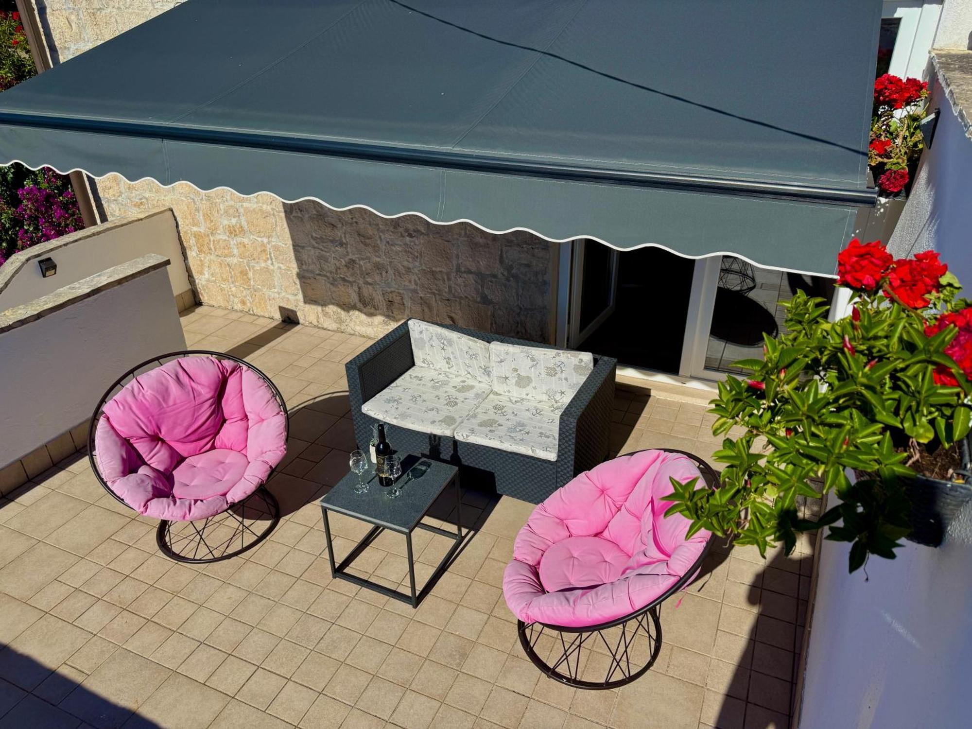 Apartment Pjaca Postira Εξωτερικό φωτογραφία